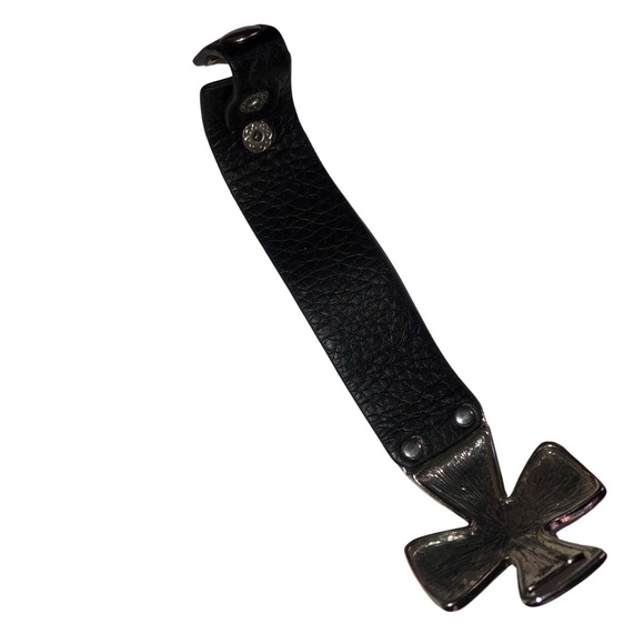 Leather Large Silver tone Cross Snaps Bracelet - Picture 6 of 10